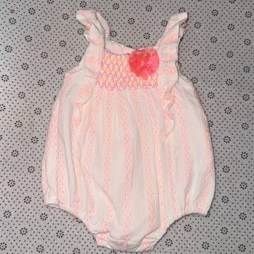 🛍 CUTE LITTLE GIRLS ROMPER SIZE 0-3 MONTHS  🛍